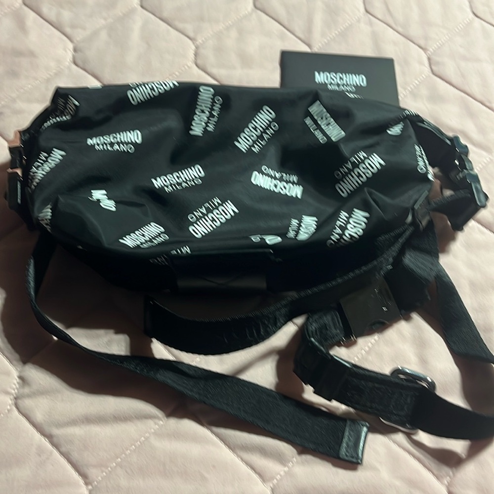Moschino belt bag